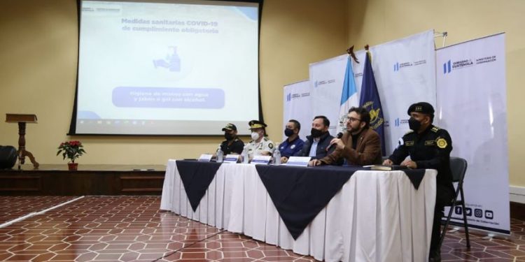 Gobierno de Giammattei destaca la cooperación con EE. UU. en la captura de 53 extraditables