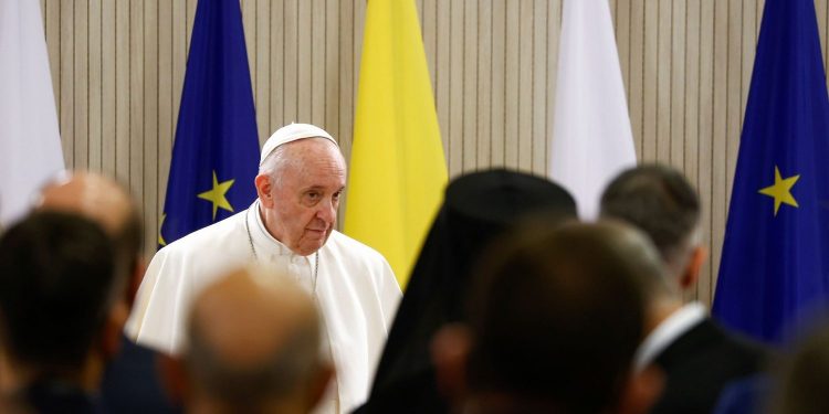 Chipre recibe con entusiasmo al Papa y se espera una misa multitudinaria