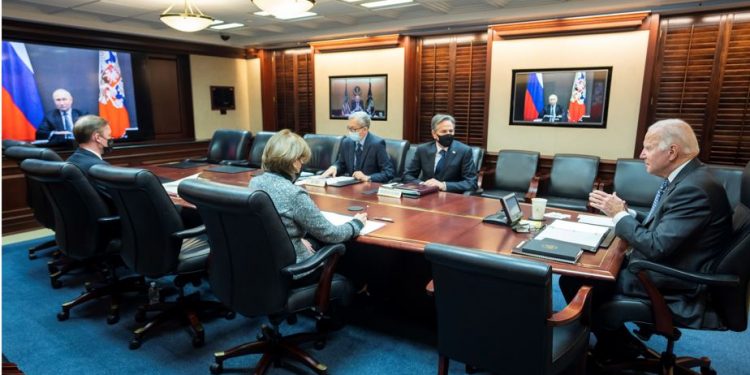 Putin y Biden finalizan su cumbre virtual tras dos horas de conversaciones