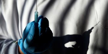 Comité científico de EE. UU. aconseja la dosis de Pfizer y Moderna frente a Janssen