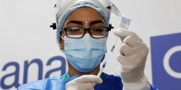 Regulador de EE. UU. autoriza fármaco para los que no se pueden vacunar contra COVID-19