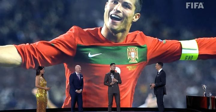 Cristiano Ronaldo recibe premio especial por récord de goles con selecciones
