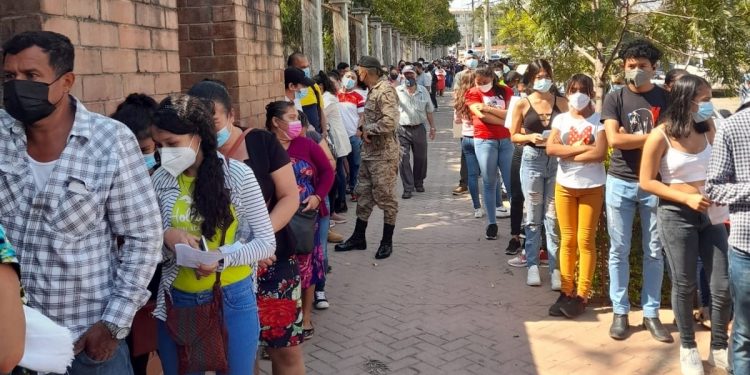 Más de 12 mil vecinos de Jutiapa vacunados durante jornada en centros educativos