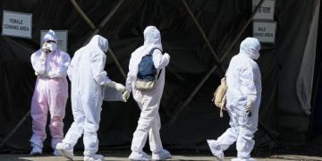 OMS mantiene la emergencia internacional por COVID, pese a su menor letalidad