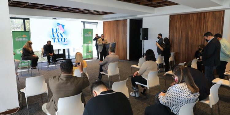 Acto de lanzamiento de los 21 días de ayuno y oración por Guatemala.