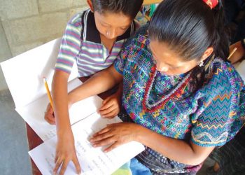 Gobierno apoya a 131 mil 799 personas en procesos de alfabetización