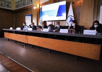 Autoridades de Salud reiteraron la importancia de la vacunación contra el COVID-19 para reducir riesgos.