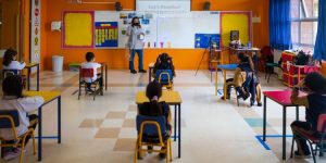 Los establecimientos educativos deben respetar el aforo de 6 metros cuadrados por persona.