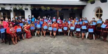 Comadronas de Quiché participan en actividades en las que se compartieron experiencias y conocimientos sobre lactancia materna.