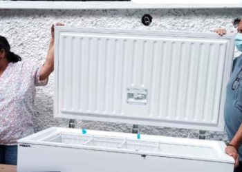 Uno de los 10 congeladores que adquirió la Dirección de Área de Salud de Suchitepéquez para garantizar la cadena de frío.