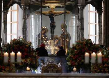 El Cristo Negro de Esquipulas es una imagen creada por el escultor portugués Quirio Cataño a finales del siglo XVI.