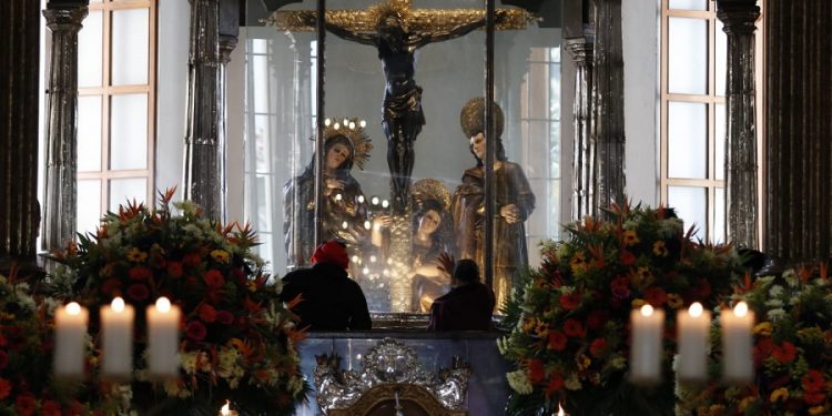 El Cristo Negro de Esquipulas es una imagen creada por el escultor portugués Quirio Cataño a finales del siglo XVI.