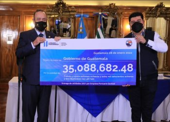 Presidente participa en entrega de utilidades de la Portuaria Quetzal