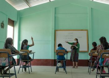 Proyectos de educación beneficiaron a 2.6 millones de estudiantes durante 2021