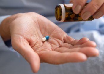 EMA estudia la licencia europea de la píldora contra COVID-19 de Pfizer