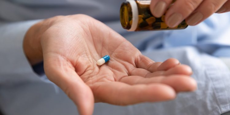 EMA estudia la licencia europea de la píldora contra COVID-19 de Pfizer