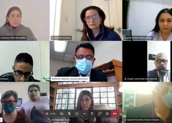 Algunos de los participantes en el foro sobre la importancia de la educación ambiental para la preservación de los recursos naturales.