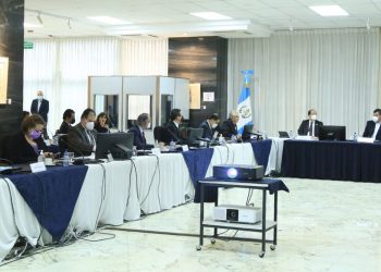 Funcionarios presentes en la primera reunión ordinaria del Gabinete de Desarrollo Económico