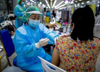 Casos globales de COVID suben un 55 % y se quintuplican en Asia meridional