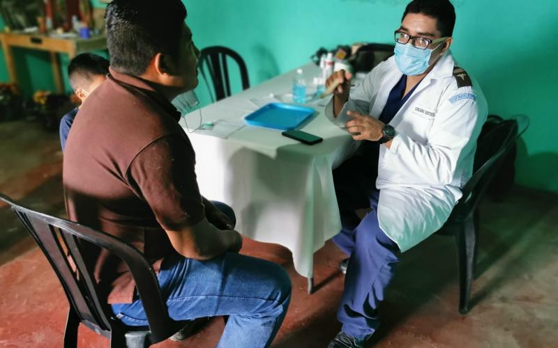 Una jornada médica y odontológica atendió a pobladores de San Juan Sacatepéquez. 