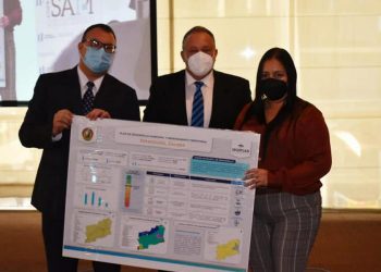 Funcionarios de Copresam, durante el lanzamiento de los Planes de Desarrollo Municipal y Ordenamiento Territorial PDM-OT.