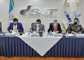 La firma del convenio se llevó a cabo en las instalaciones de la SAT