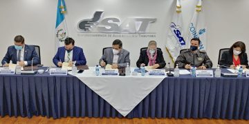 La firma del convenio se llevó a cabo en las instalaciones de la SAT