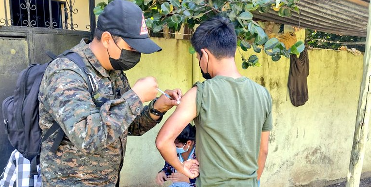 La vacunación es clave para contrarrestar la pandemia del COVID-19.