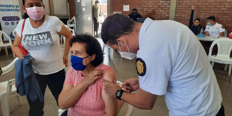 Guatemala cerca de alcanzar los 5 millones con esquema completo.