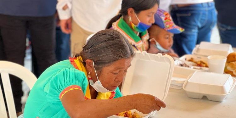 Los comedores sociales apoyan a las familias de escasos recursos del país