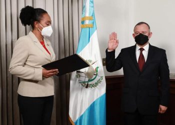 Nombran ministro de Gobernación a David Napoleón Barrientos Girón