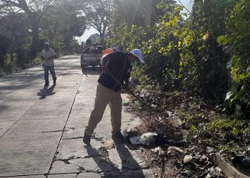 Personal del MARN elimina basurero ilegal en Retalhuleu