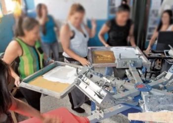 Privados de libertad aprenden oficios en distintos talleres