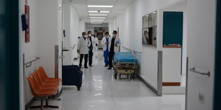 Los pasillos del Hospital General San Juan de Dios se mejoraron e iluminaron en 2021.