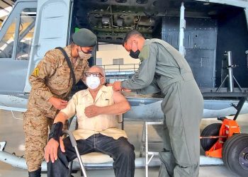Habilitan puesto de vacunación en la Fuerza Aérea Guatemalteca