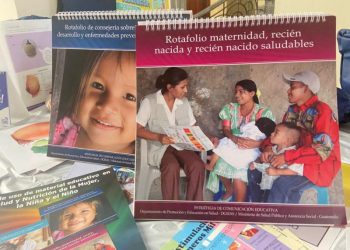El material educativo promueve la nutrición adecuada para evitar riesgos de salud.