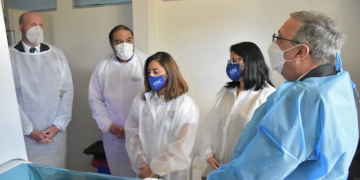 Guatemala agradece secuenciador donado por Estados Unidos