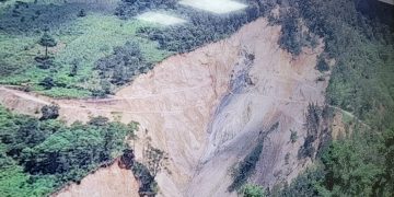 Continúan acciones para rehabilitar vía que comunica a 30 comunidades de Quiché