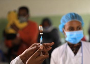 Panamá adopta tres dosis de vacuna como esquema completo contra el COVID-19