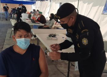 Disminuyen período de espera para aplicar dosis de refuerzo