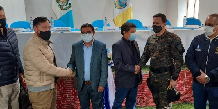 Mesa de diálogo permite solucionar conflicto por agua en Sololá