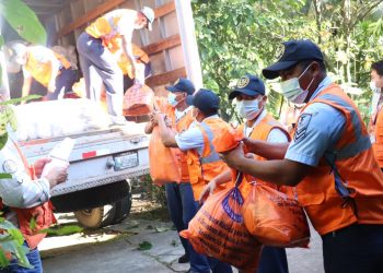 Ayuda humanitaria llega a 255 familias de Puerto Barrios