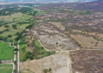 Supervisan terreno donde se construirá parque en honor a deportista zacapaneco