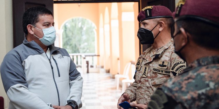 Reservas Militares de Alta Verapaz aumentarán apoyo a proyectos en favor de la población