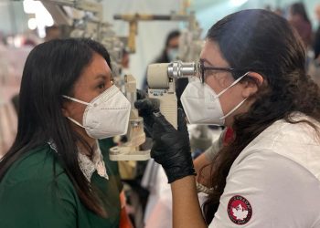 Servicios oftalmológicos y de vacunación benefician a vecinos de San Antonio Huista