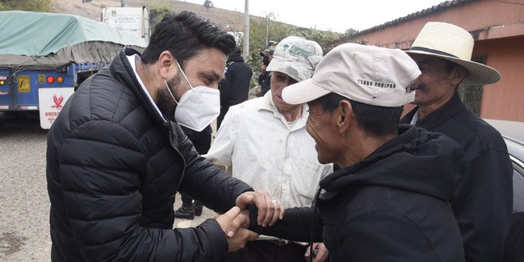 Intervención de autoridades permite liberar paso por Ruta Nacional 19