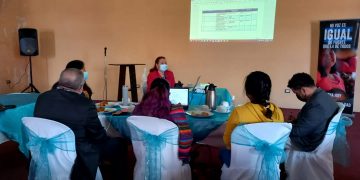 Autoridades de Quiché discuten estrategias para prevenir embarazos en menores