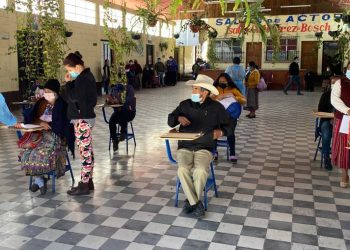 Comienza jornada de vacunación en centros educativos de Totonicapán