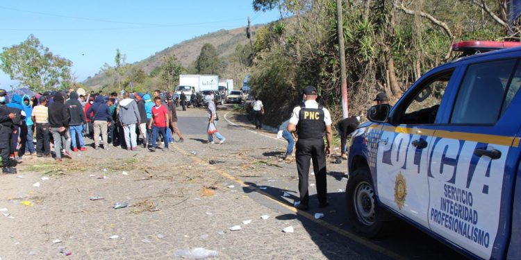 Diálogo permite liberar tramo bloqueado