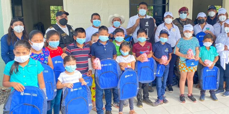 Entidades de Gobierno acercan servicios al área rural de Puerto Barrios
